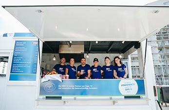 OMV Austria Freiwillige in einem Street Food Truck (photo)